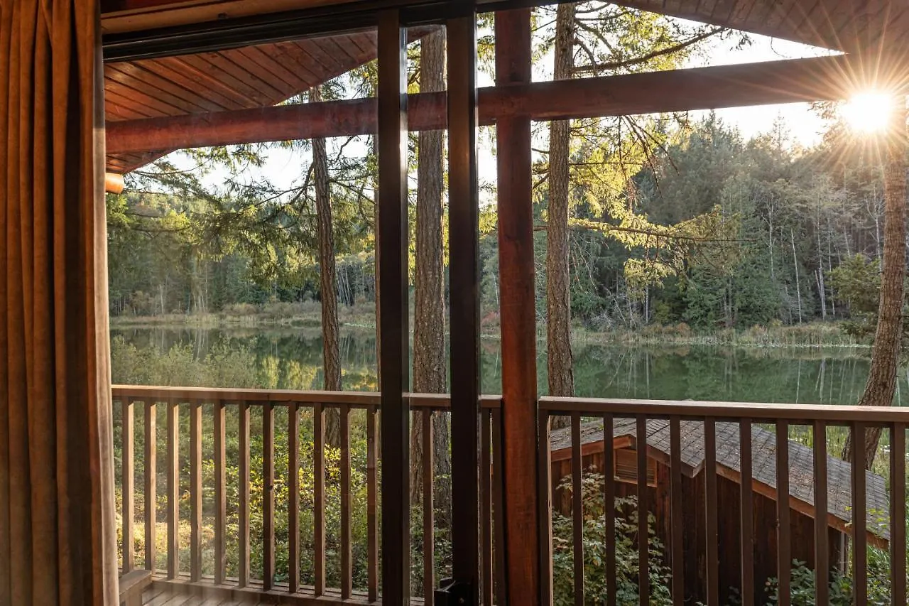 Cusheon Lake Resort Ganges 4*,  Canada