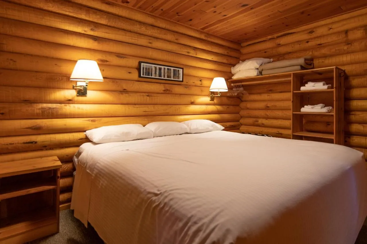 Cusheon Lake Resort Ganges 4*,  Canada