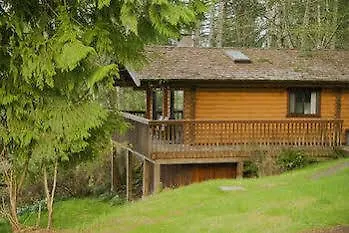 Cusheon Lake Resort Ganges 4*,